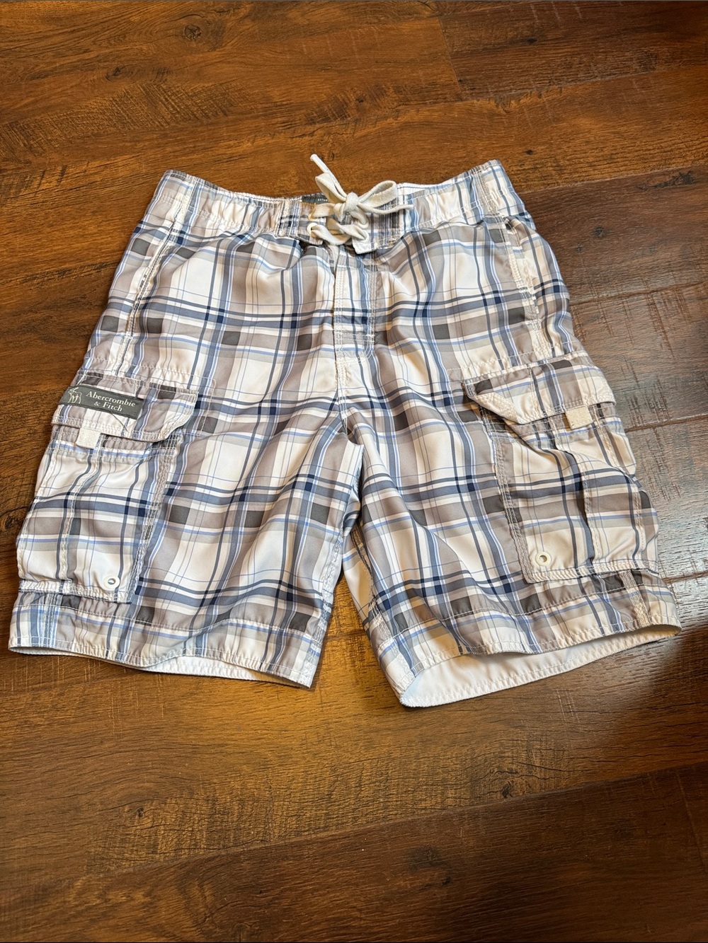 Mens Abercrombie & Fitch brand hybrid shorts size medium.